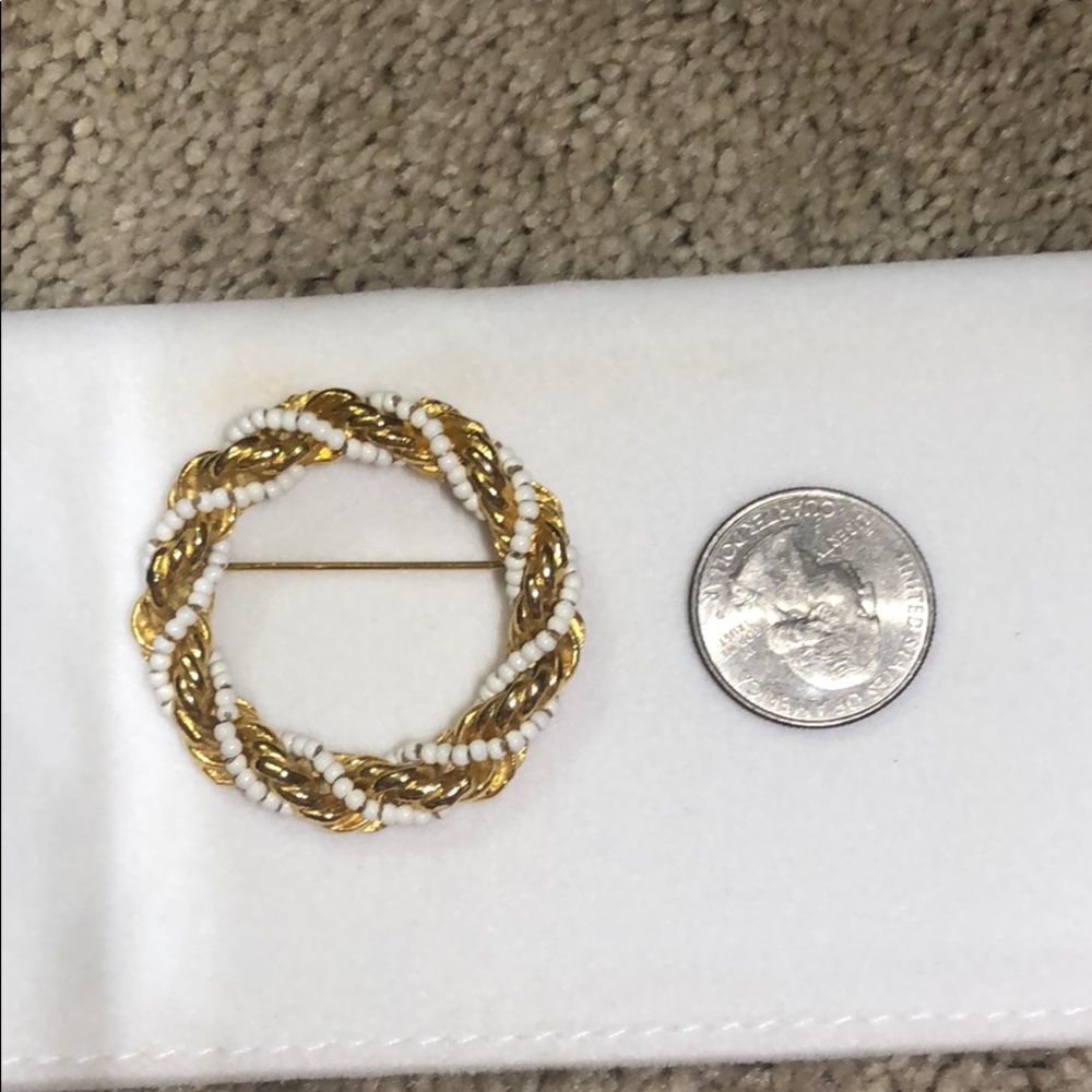 2/$15 Vintage gold tone white beads brooch